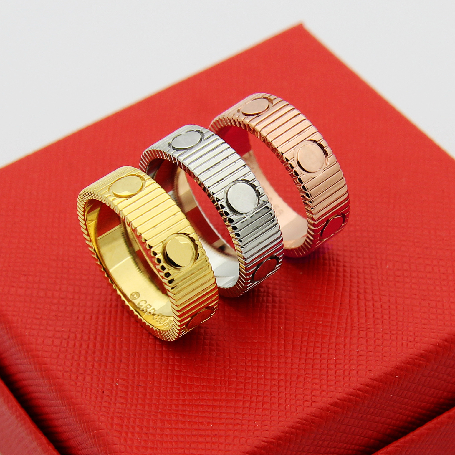 luxury ring Designer ring rings classic for women mens rings Fashion love ring diamond Titanium steel Alloy Gold-Plated Silver Rose Never fade Not allergic