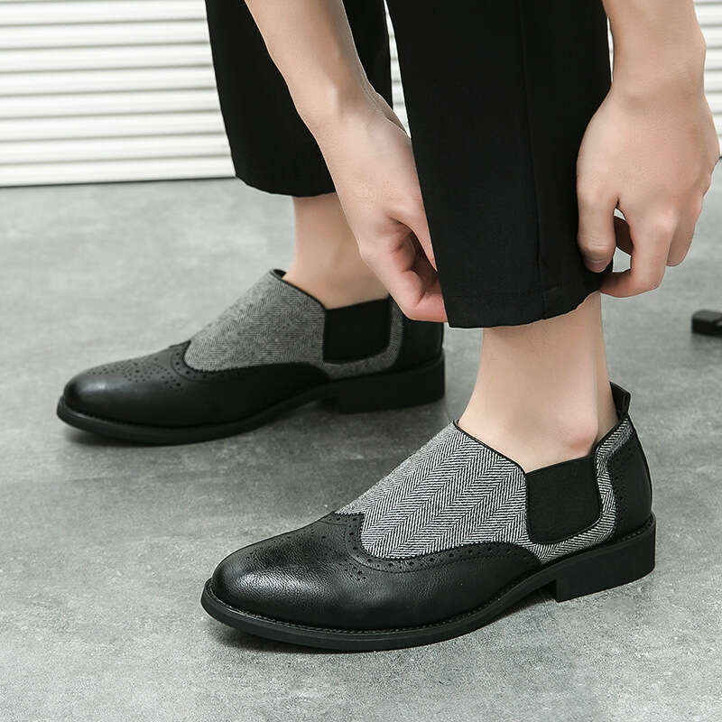 Large size English Block carved leather 2024 Spring and Autumn new fabric splicing trendy men's shoes