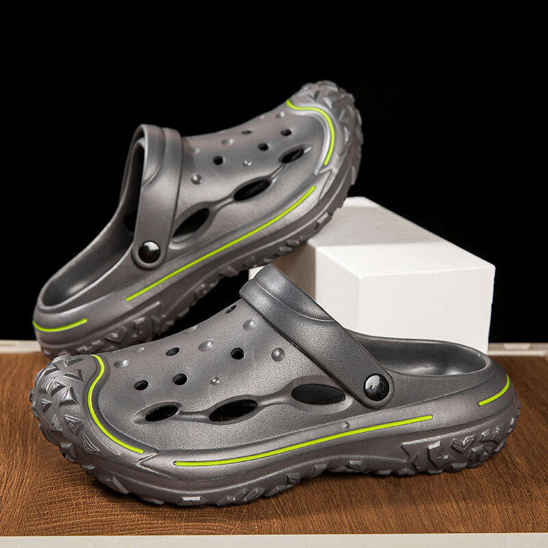 Large size fashionable casual hole shoes outdoor beach sandals men's EVA breathable slippers