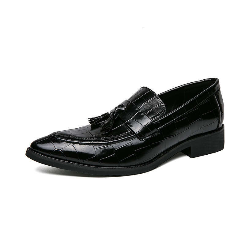 2024 New Large Business Dress Trendy Pointed Tassel Leather Shoes Fashionable Men's Wedding
