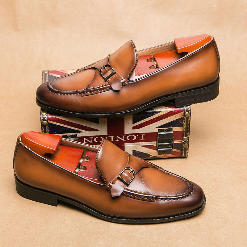 Men's in plus size, new casual fashionable British style, set foot shoes, trendy one-step leather shoes