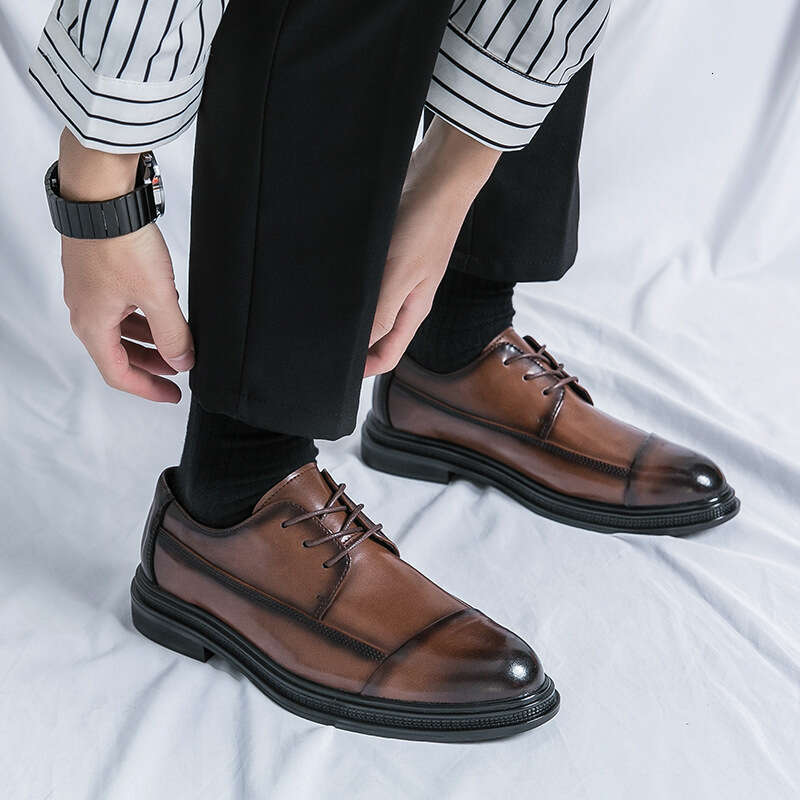 Large size leather shoes 2024 Spring and Autumn New Men's Block Business Dress British Soft soled Wedding Groom Shoes