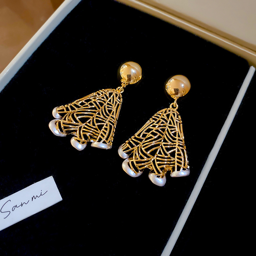 New DIY Striped Texture Copper Accessories European and American Fashion Star Moon Earrings - view 4