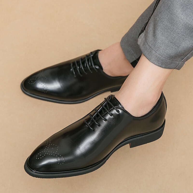 2024 men's plus size, new casual fashionable and simple lace up leather shoes, Korean version, trendy merchant
