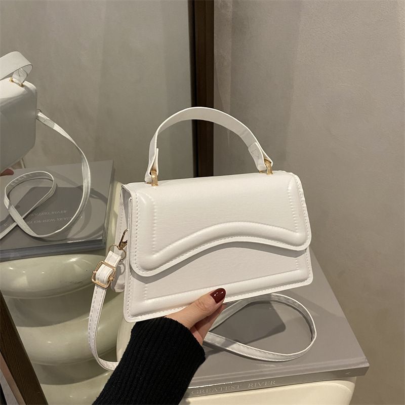 Free Delivery Designer Bag Spring 2025 New Fashionable Simple And Niche Design Small Square Casual Hand Popular Western Style Diagonal Cross Luxury 7410