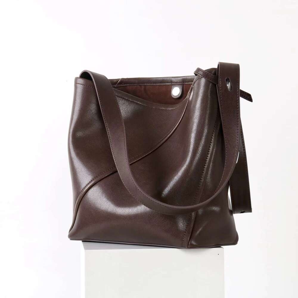 Luxury Bag Designer's New Large Capacity Cowhide Patchwork Texture Commuter Women's Fashion Versatile One Shoulder Underarm Bucket Bag