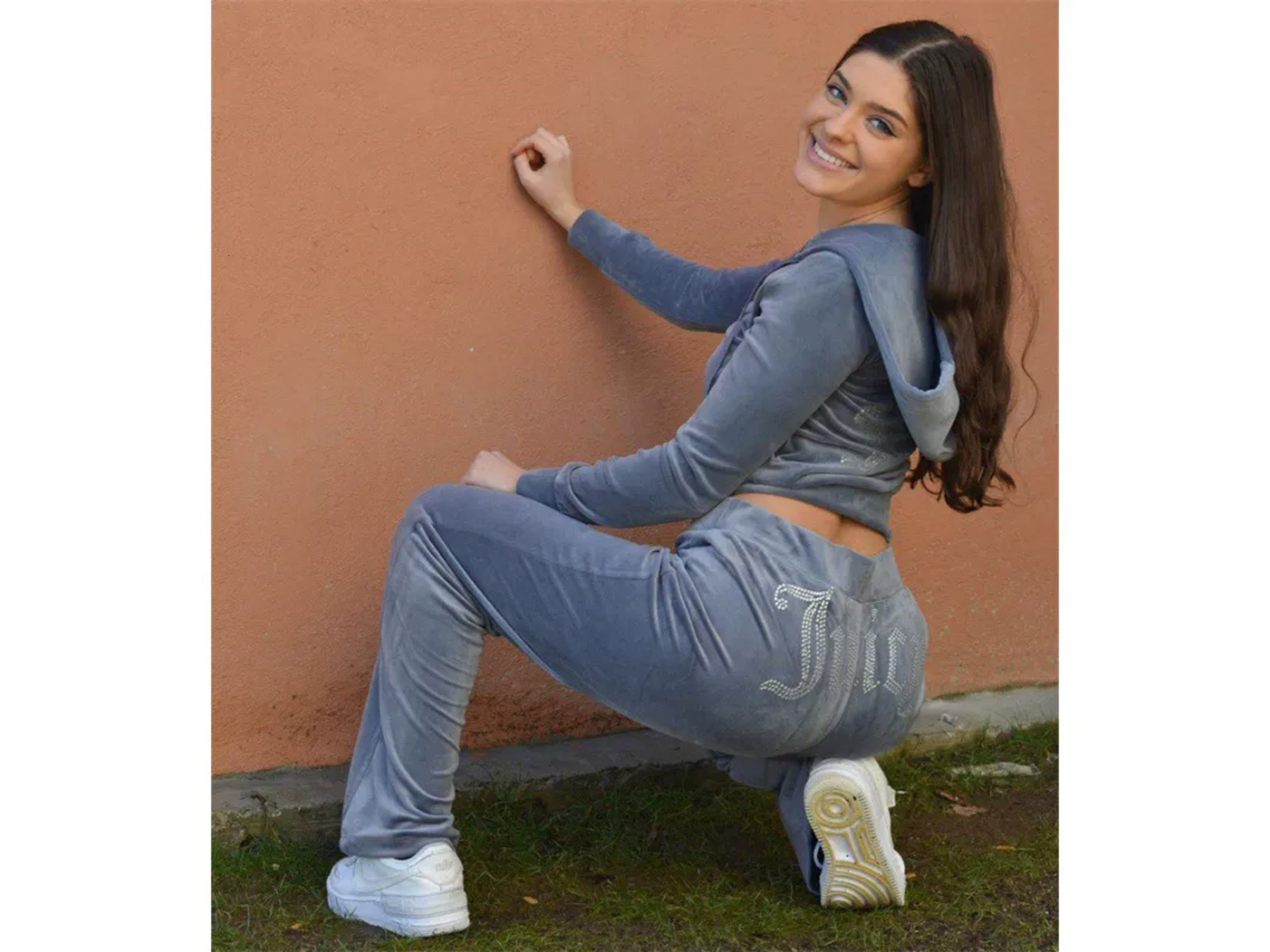 Juicy Tracksuit Womens 2-Piece Hoodie Pants Set White Zipper Sweatshirt and Joggers - Designer Luxury Fashion Couture Activewear C260312
