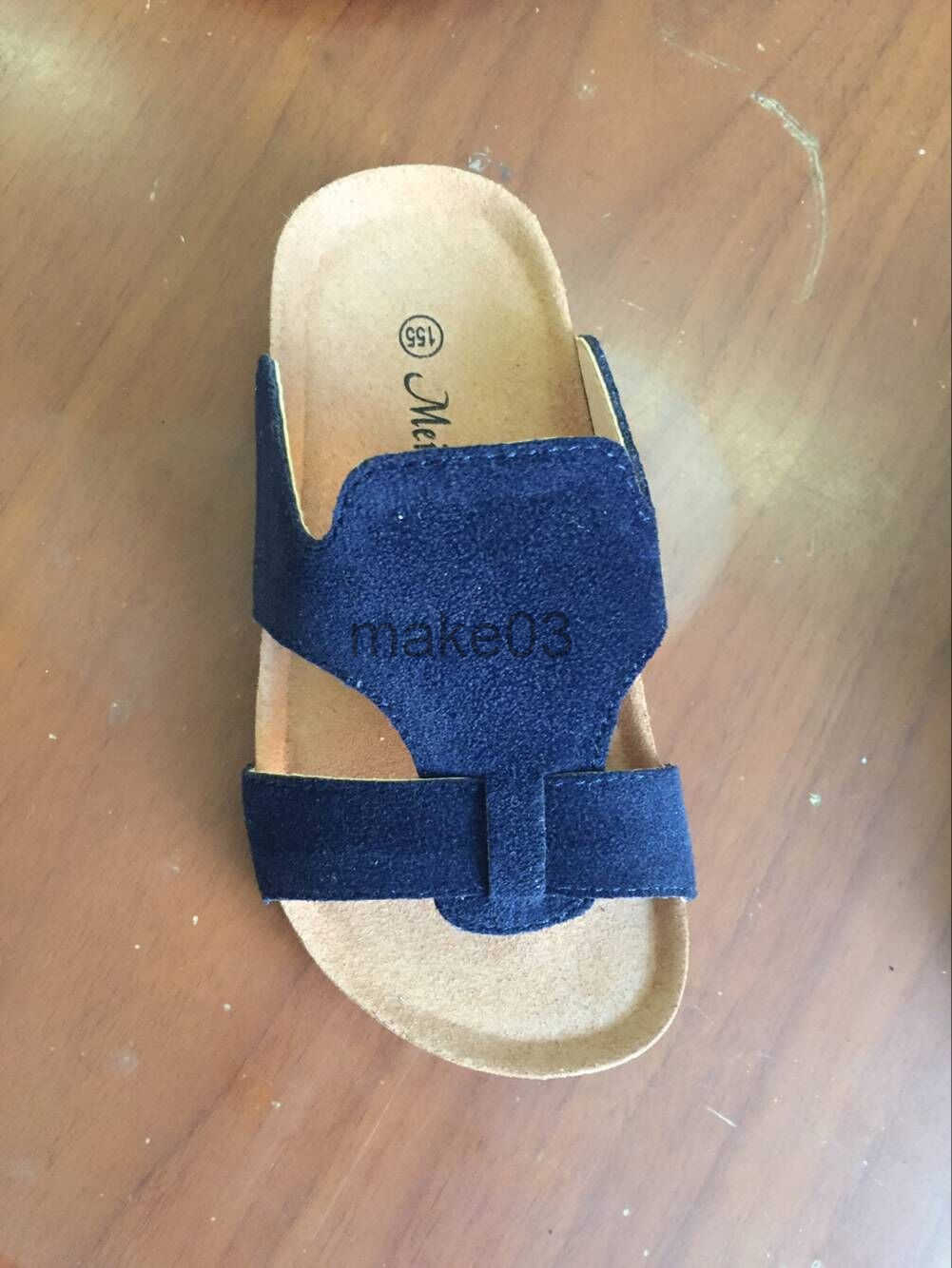 Handmade Childrens Slippers Summer New Wear resistant and Anti slip Cork Shoes Mens and Womens Sandals Cross Mirror J250403