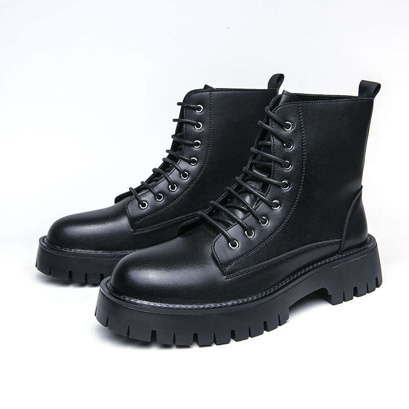 2024 men's shoes in plus size, new leather boots, fashionable outdoor casual shoes, trendy British style high top horse