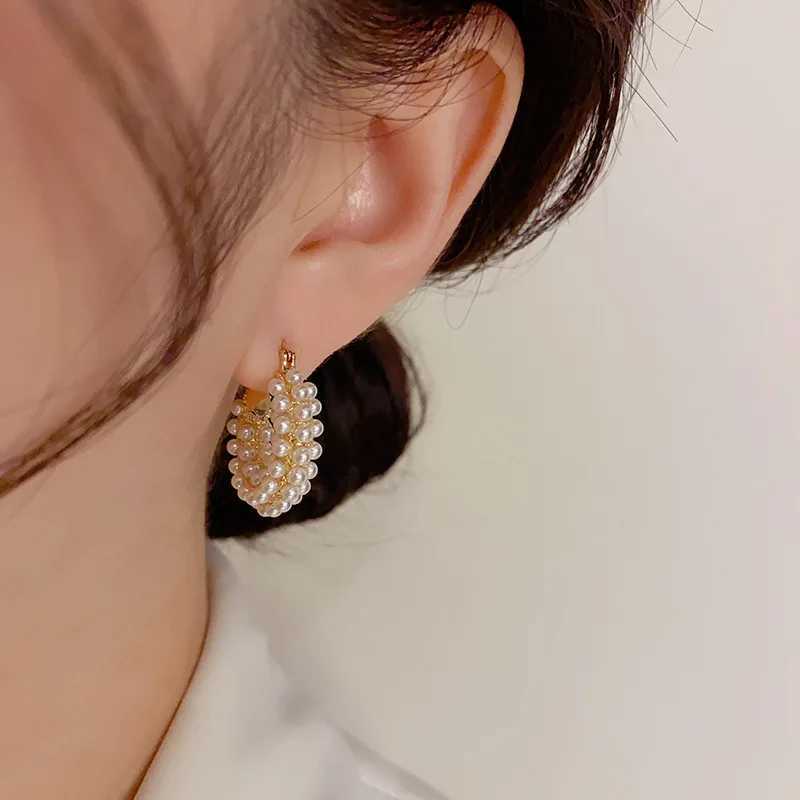 1 Pair Vintage Pearl Round Earrings for Women Big Hoop Pierced Allergy Resistant Earrings Jewelry Wholesale Y250804