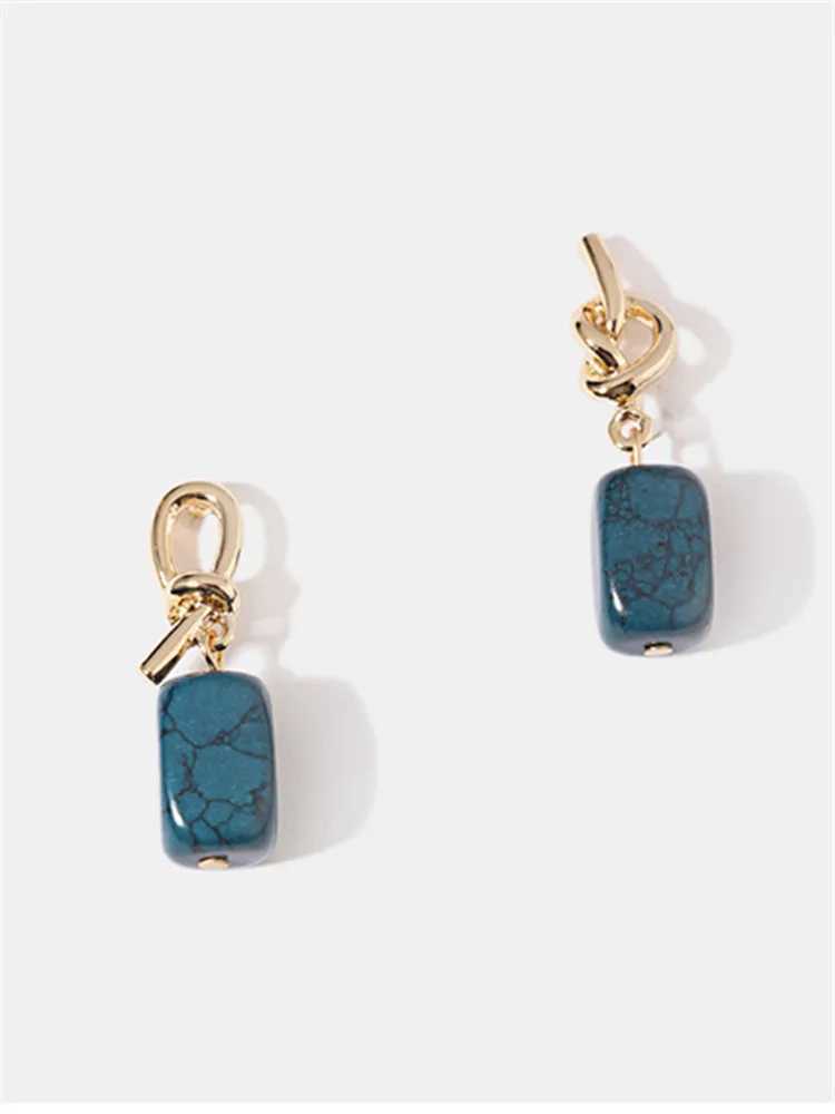 Kshmir2023 new asymmetric metal lake blue stone earrings suitable for womens simple temperature retro jewelry accessories Y250401
