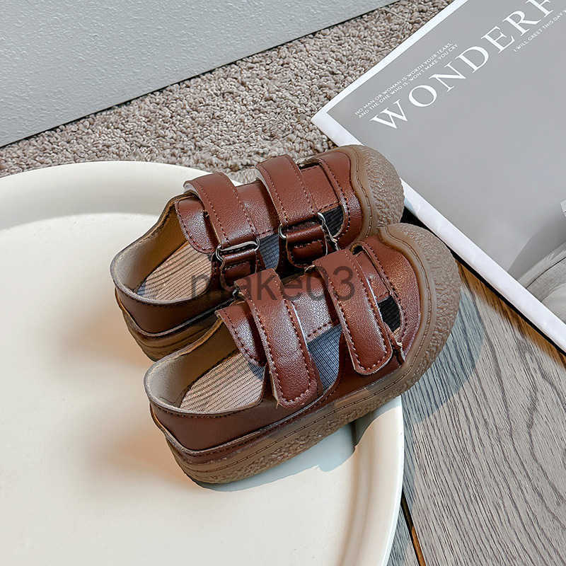 2025 summer Baotou baby walking shoes childrens soft soled soft top sandals breathable solid color small leather shoes J250403