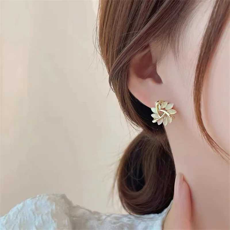 Elegant Exquisite Opal Petal Circle Stud Earrings For Woman 2022 New Classic Jewelry Luxury Party Girls Unusual Accessories C251103