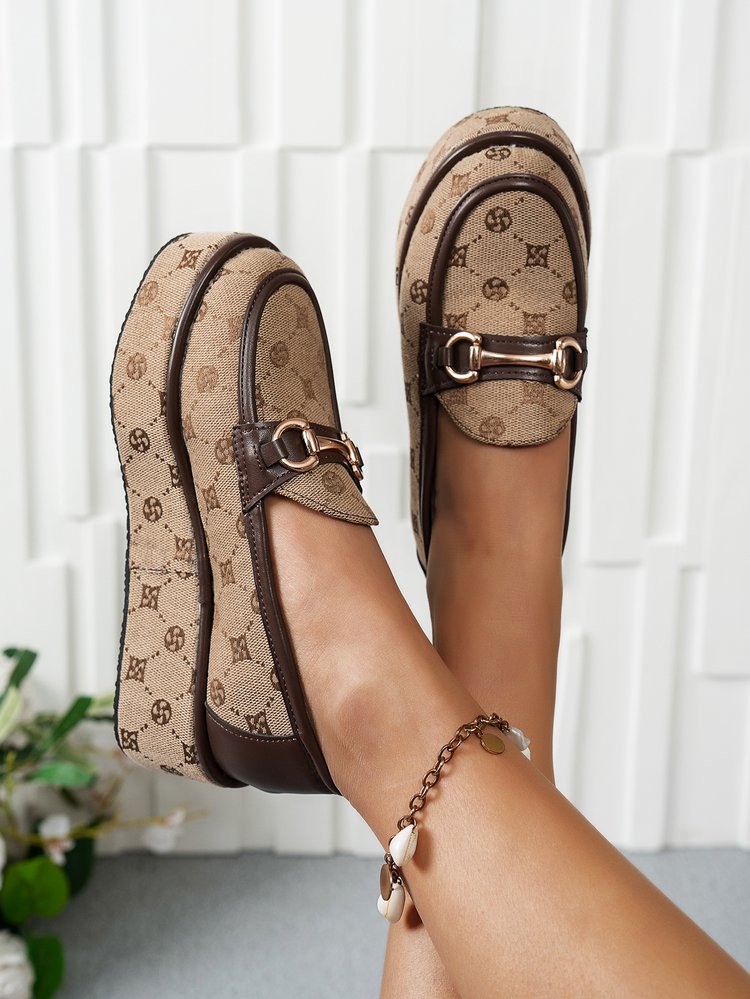 2025 Leather net celebrity shoes mule toe cap women's outdoor flat-bottomed new style horse bit for women to wear outside new design