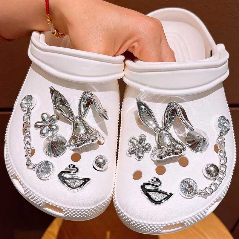 New DIY Cave Shoes Creative Silver Inlaid Diamond Shoes Accessories Charm Shoe Flowers Detachable Garden Shoes Decorative Gifts Z250402