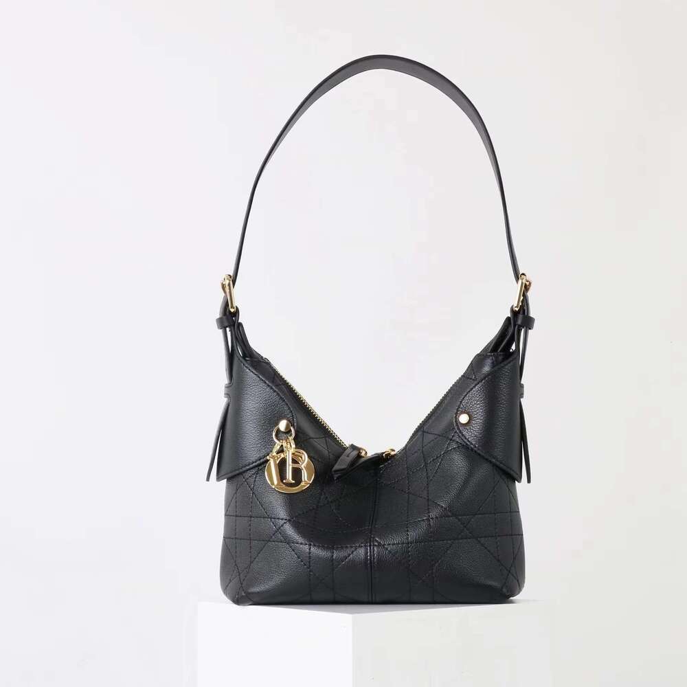 Luxury Bags Designer Ruffled Top Cowhide Rattan Tote Stylish Casual Elegant Underarm One Shoulder Commuter Premium Bags