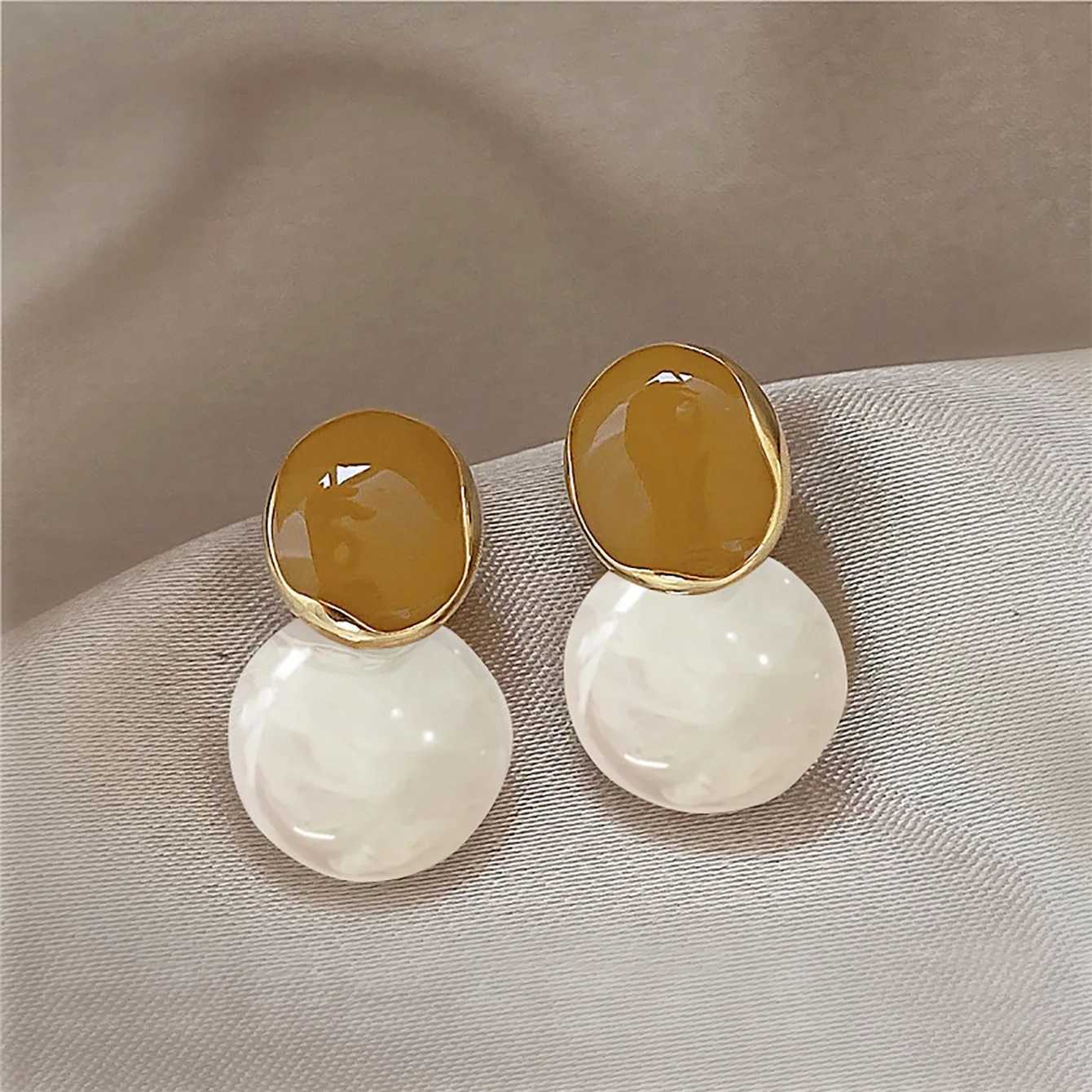 Brown Enamel Oil Beige Acrylic Dangle Earrings for Women Irregular Double Oval Drop Earrings Statement Geometry Trendy Jewelry C251103