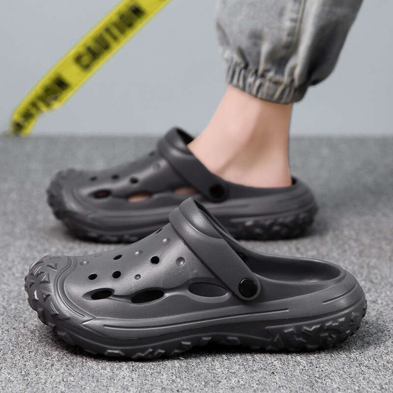Men's hollowed out breathable hooded sandals, oversized summer beach shoes, outdoor home EVA thick soled sandals