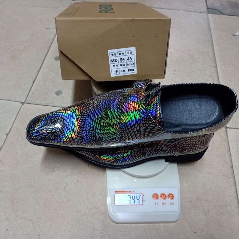 Men's in large size, new fashionable pointed casual shoes, trendy Chelsea men's leather shoes