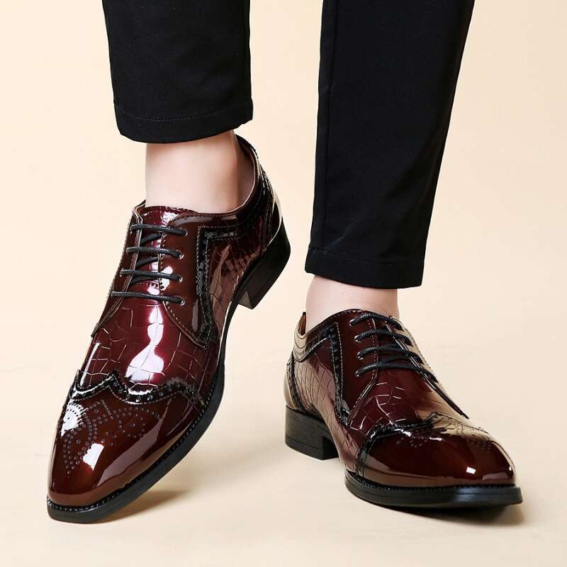 2024 Spring Large Pointed Wedding Men's Block Suit Leather Carved Business Dress Casual Shoes