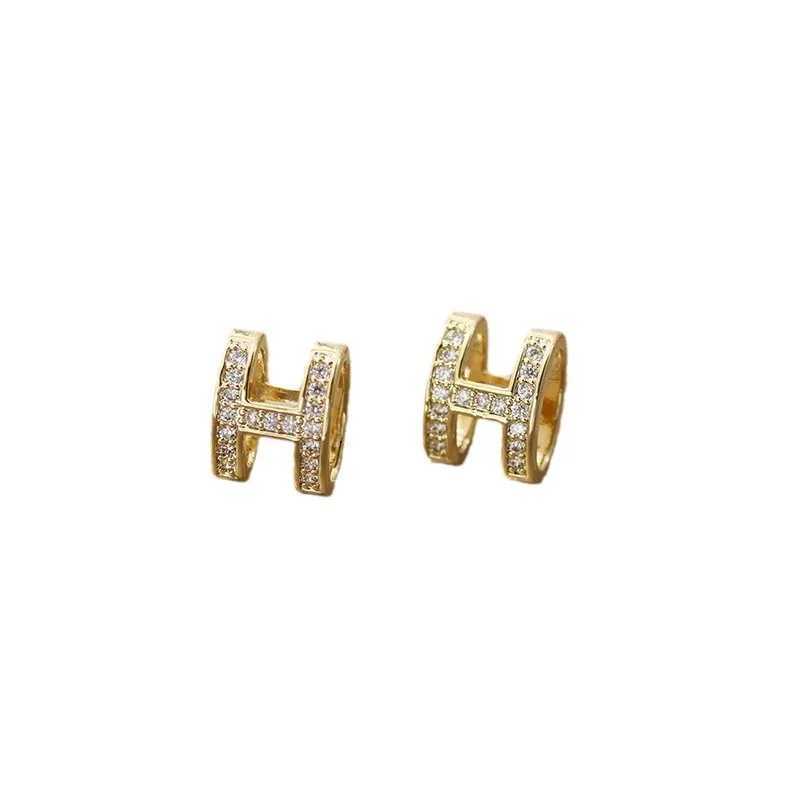 Simple and compact Hshaped stud earrings with a highend elegant and niche design sense C251103