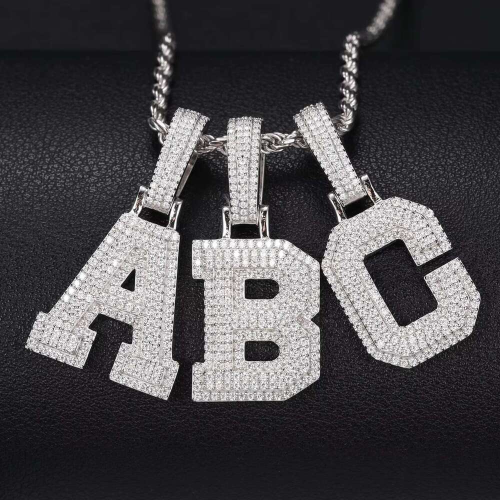 Sier Moissanite Letter Pendant Elegant Hip Hop Necklace with Rhodium Plating Gold Jewelry Ice Out Design