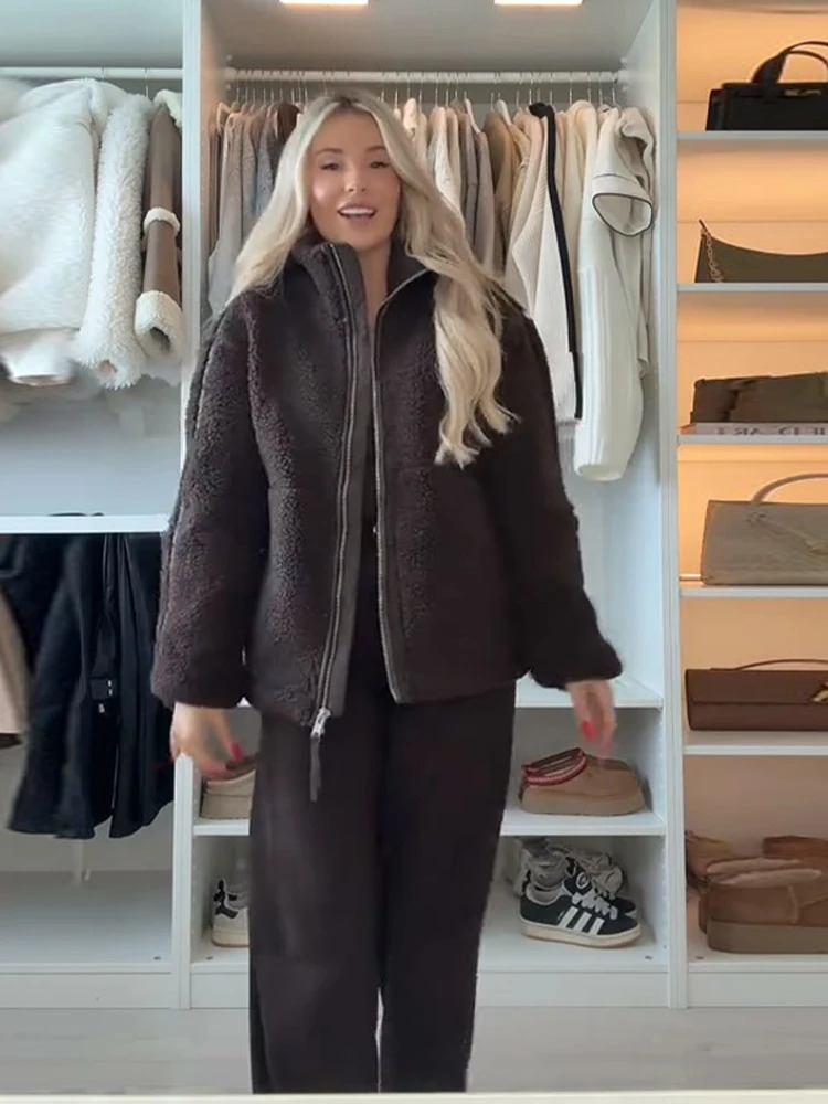 Autumn Winter Fur One Piece Lamb Wool Women Zipper Jacket Female Contrast Color Plush Warm Coat Fashion Lady Outwear 251106