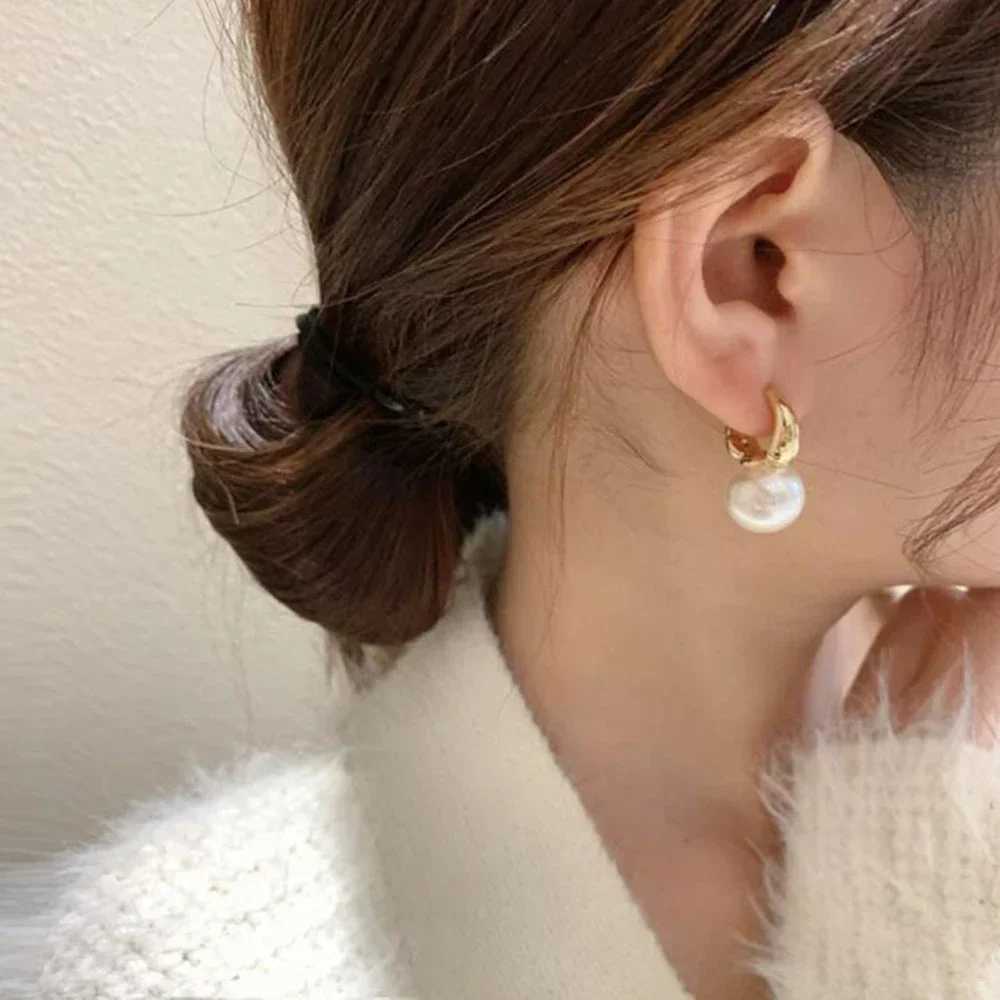 New Cute Pearl Studs Hoop Earrings Minimalist Tiny Huggies Hoops Wedding Jewelry For Women 2025 C251103