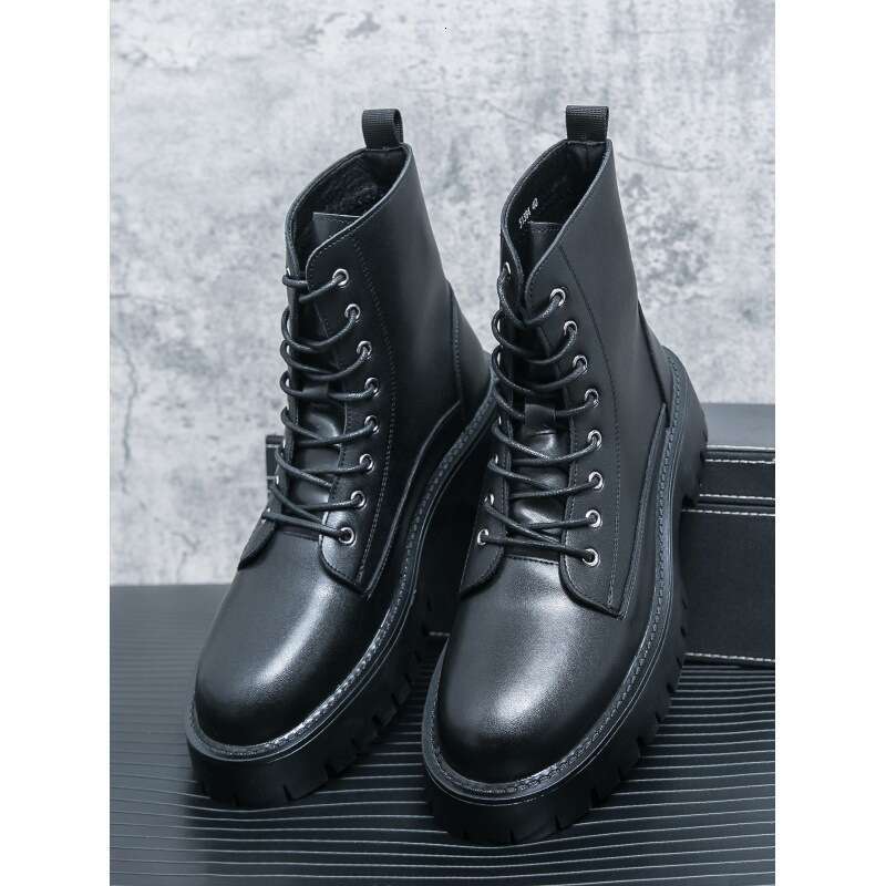 2024 men's shoes in plus size, new leather boots, fashionable outdoor casual shoes, trendy British style high top horse