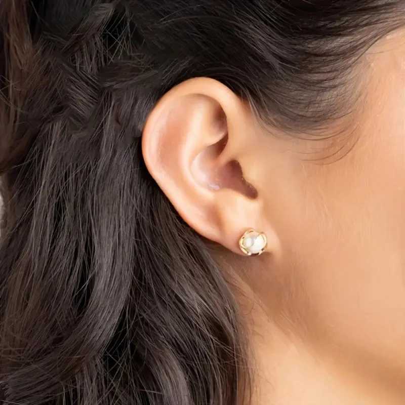 Huitan Luxury Imitation Pearl Stud Earrings for Women 925 Sterling Silver Gold Color Accessories Noble Charms Engagement Jewelry C251103