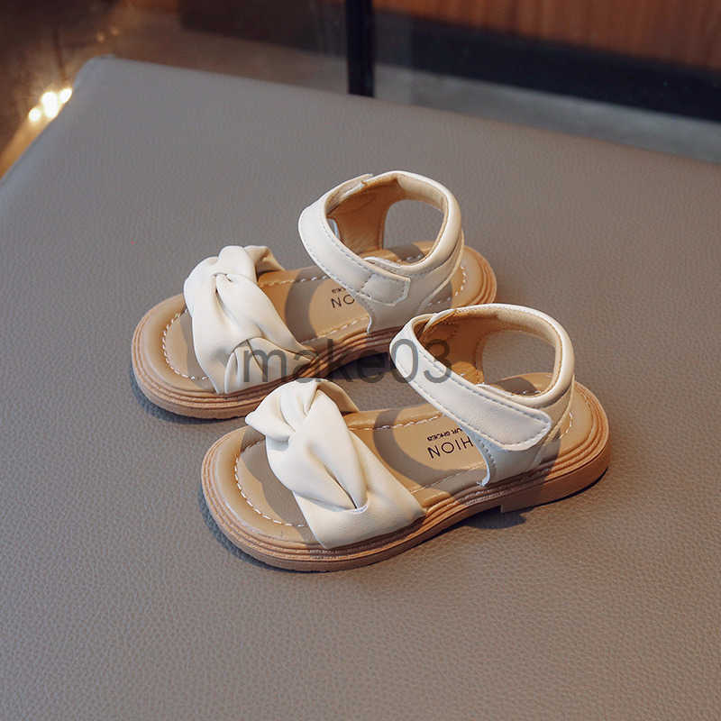 2025 New Summer Girls Korean Edition Casual Versatile Fashion Sandals for Small and Medium sized Soft soled Comfortable Anti slip Beach Shoes J250403