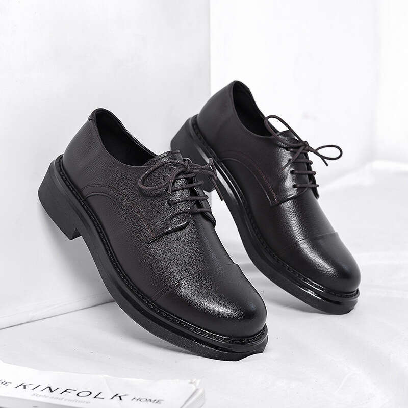 Men's oversized business dress fashionable and trendy lace up casual leather shoes, British style men's wedding shoes