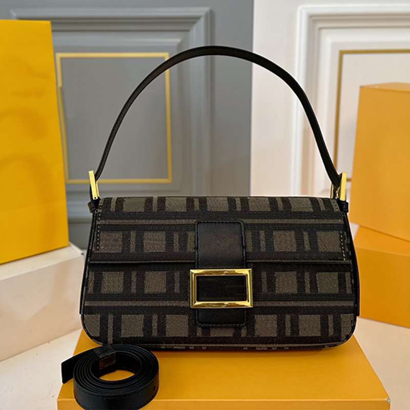 Vintage flip baguette fashion chain commuter bag classic presbyterian monogram luxury designer bag women's shoulder bag high-end handbag practical crossbody bag