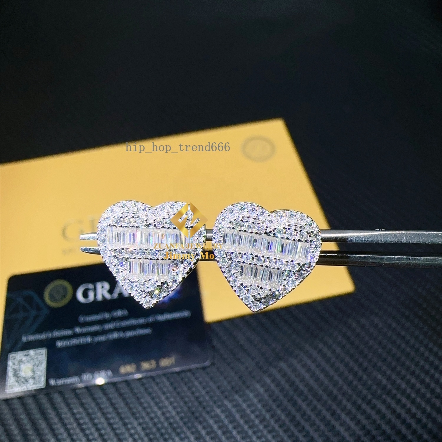 Wholesale Price Hip Hop Iced Out Style Earrings Jewelry 925 Silver Heart VVS1 Baguette Moissanite Diamond Stud Earrings Man Gift