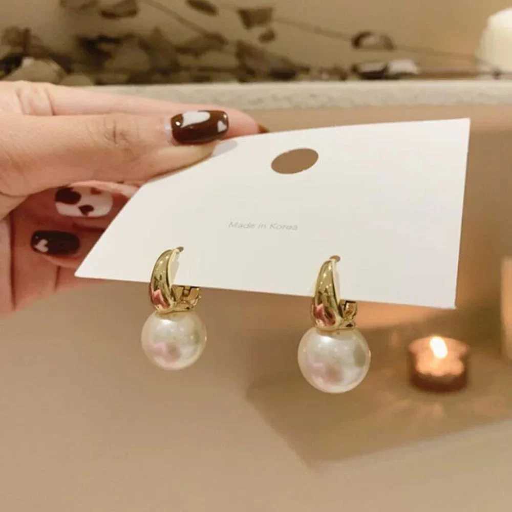 New Cute Pearl Studs Hoop Earrings Minimalist Tiny Huggies Hoops Wedding Jewelry For Women 2025 C251103