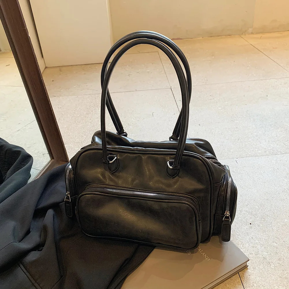 Shoulder Bag for Women with Multi-Pockets Tote Bag PU Leather with Zipper Underarm Bag Solid Handbag for Work Travel 250401