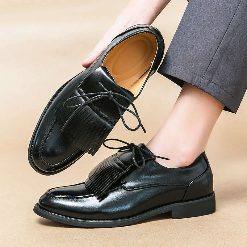 Teenage hooded lazy oversized fashionable and trendy casual leather shoes, tassel pointed shoes