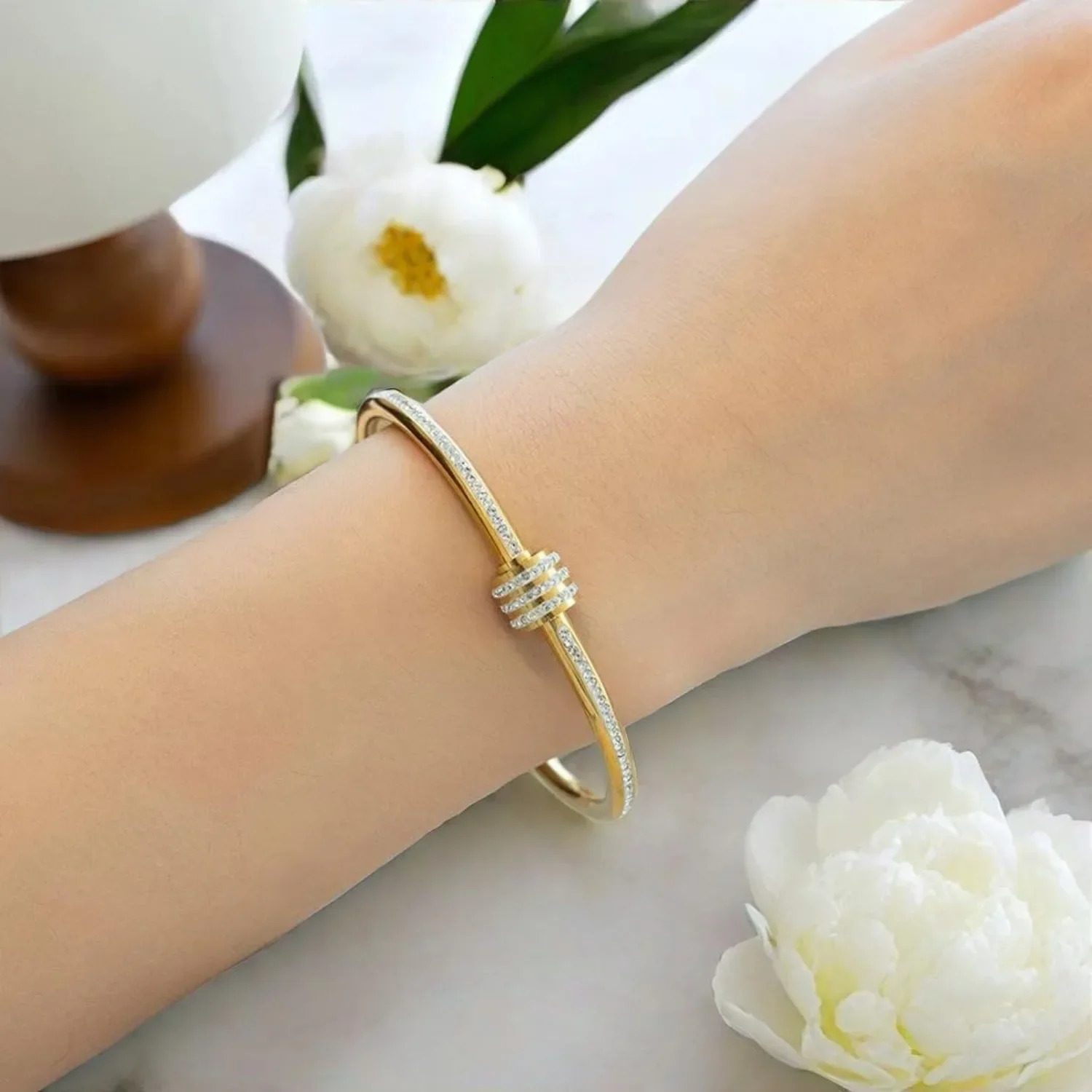 Gold Plated Bracelet Stack for Women Non Tarnish Dainty Womens Bangle Bracelets Set Birthday Gifts Trendy Jewelry 250327