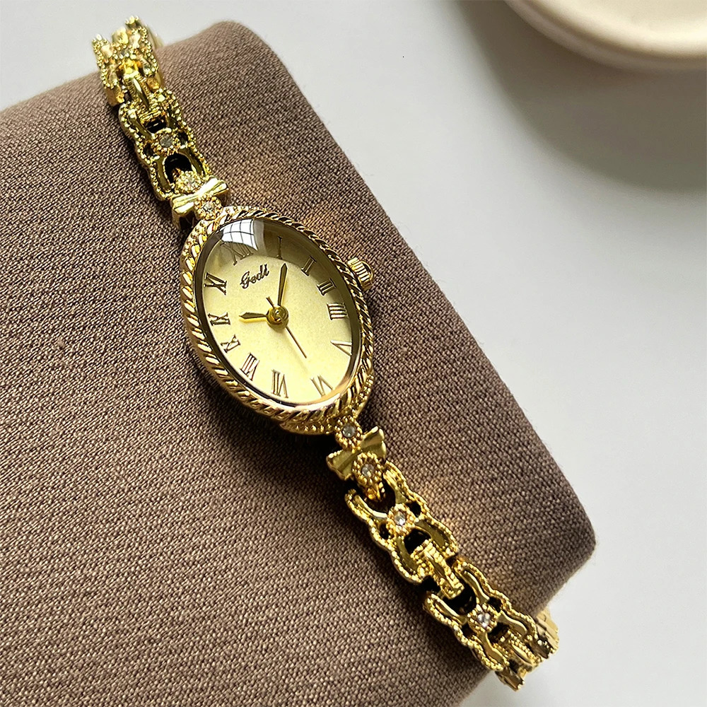 GEDI Watches for Woman Vintage Light Oval Dial Quartz Bracelet Watch Niche Elegant Temperament Gold Ladies Watches Gifts 251031