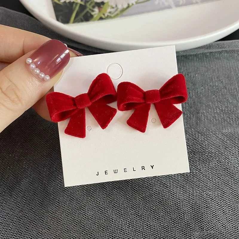 Retro black velvet earrings charming geometric bow and stud earrings fashionable and unusual jewelry earrings accessories for women Y250401