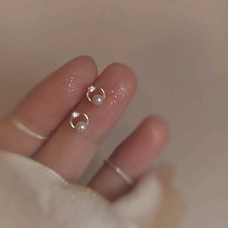 Imitation Pearl Earring for Women Gold Color Round Stud Earrings Korean Delicate Irregular Design Unusual 2025 Fashion Jewelry C251103