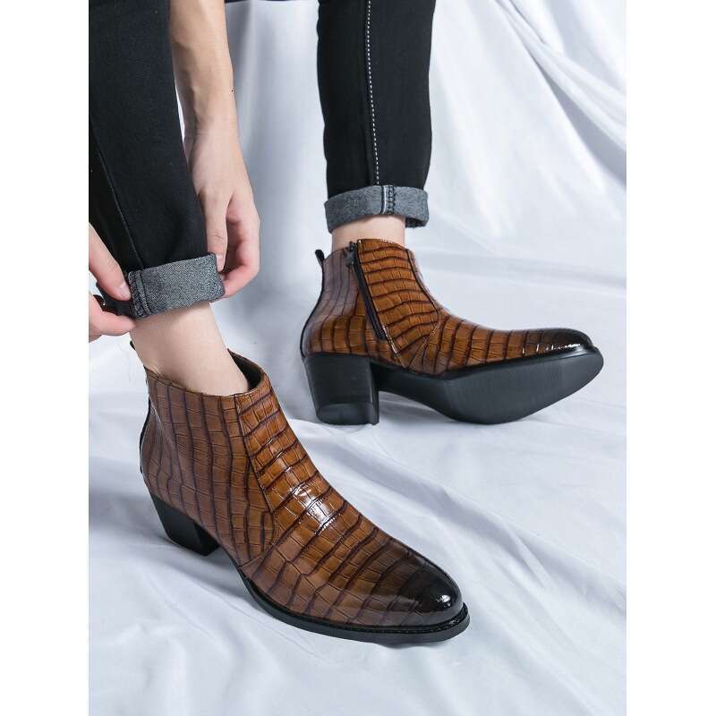 2024 Large Size New Casual Shoes Fashionable Men's High Top Leather Boots Trendy British Style