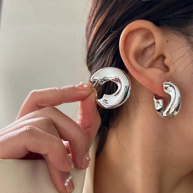 C-shaped irregular earrings European and American style personalized fashion stud earrings womens travel wedding accessories Y250401