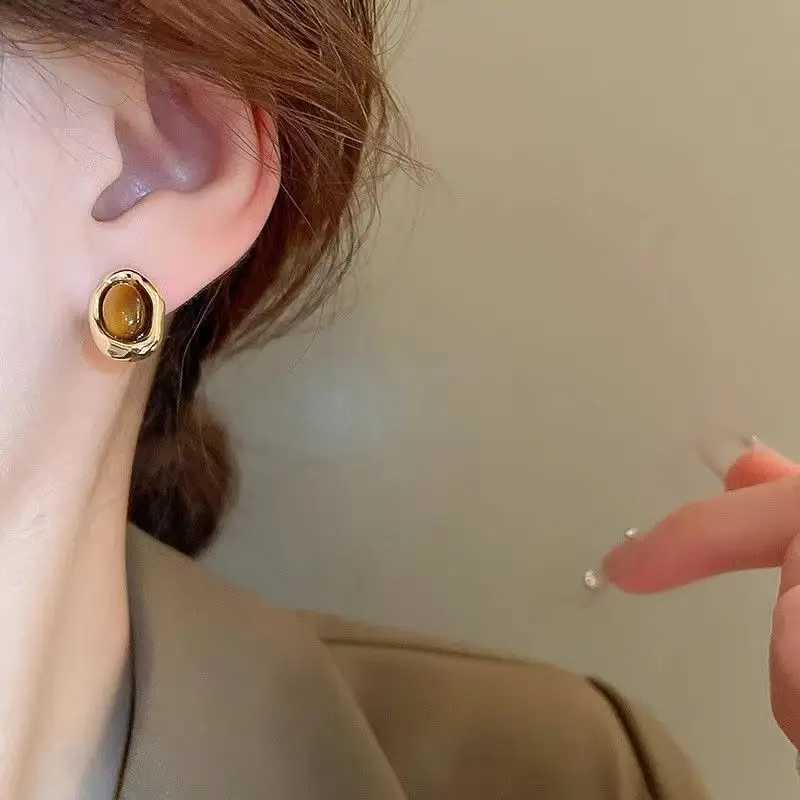 Hot Selling Round Tigers Eye Stone Earrings For Women Fashion Simple Retro Earrings Valentines Day Anniversary Gifts C251103