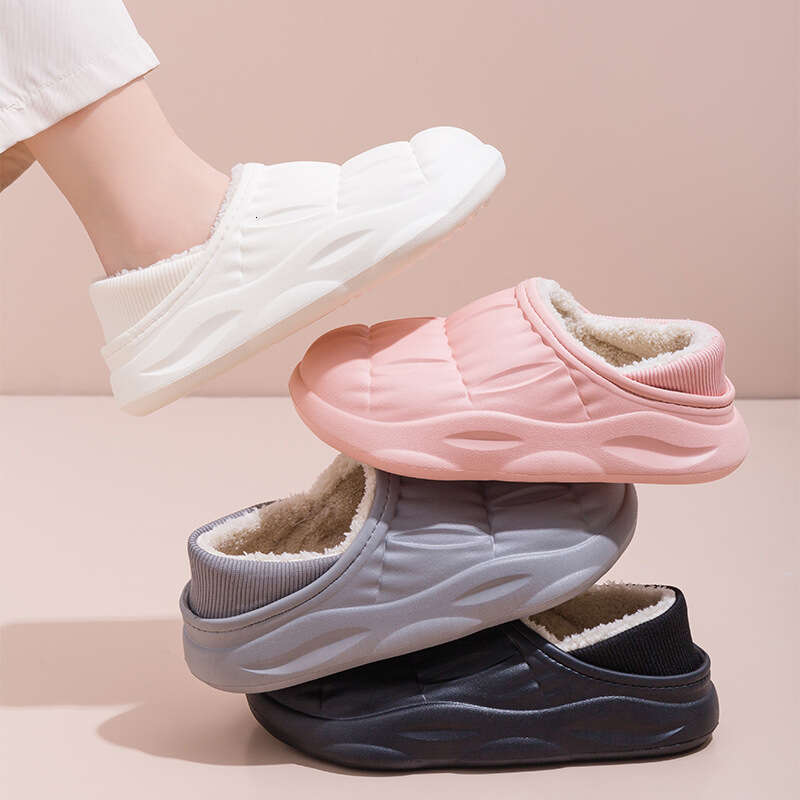 Large size couple shoes 2023 winter new item for external wear, warm thick sole with plush tread, bag and cotton slippers