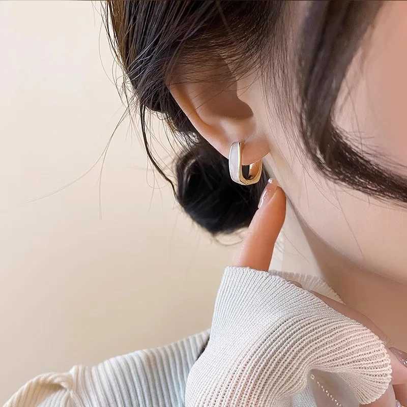 FTCY Minimalist Geometric Women Hoop Earrings Elegant White Enamel Hoop Earrings For Women Jewelry Accessories C251103
