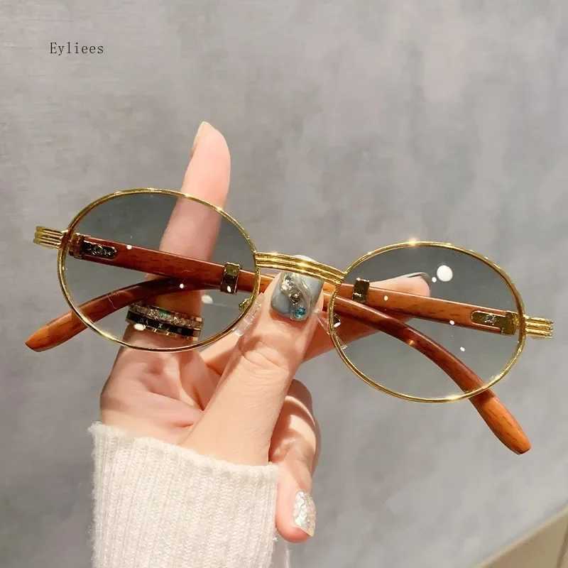 Retro Oval Ladies Sunglasses Fashion Brand Designer Clear Gradient Lens Eyewear Men Wooden Sun Glasses Shades UV400