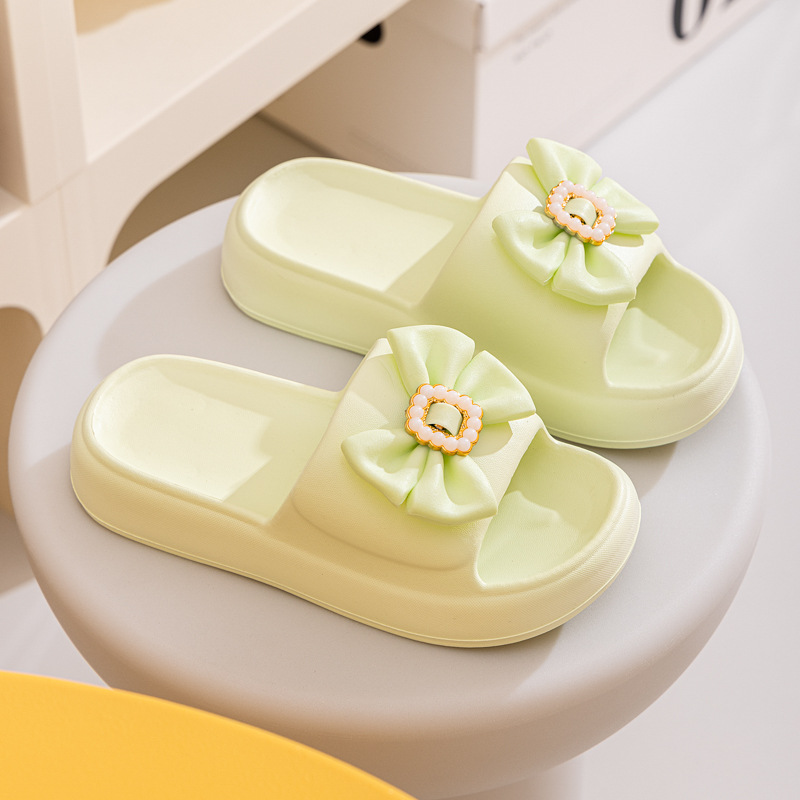 Free shipping new slippers women trendy fashionable butterfly bow lightweight simple beach outdoor indoor slippers