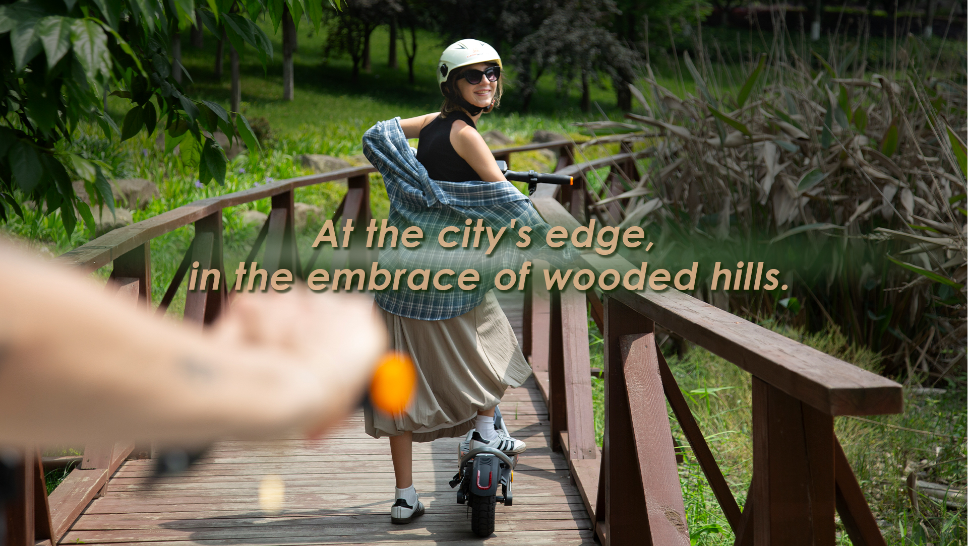 Kukirin A1 Folding Electric Scooter 800W 10 Inch Vacuum Tires 48V 13Ah Battery LED Display Turn Signals Dual Disc Brakes 45KM/H E-Scooter Adults