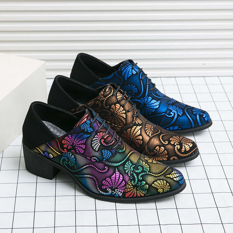 Large size 46 high-heeled leather men in the spring autumn 2024, with an outer height increase of 6 centimeters and a pattern for groom's wedding